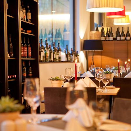 Vienna House Easy By Wyndham Stuttgart Hotel Екстериор снимка