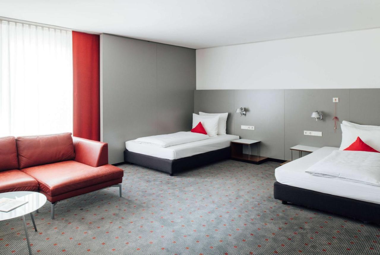 Vienna House Easy By Wyndham Stuttgart Hotel Екстериор снимка