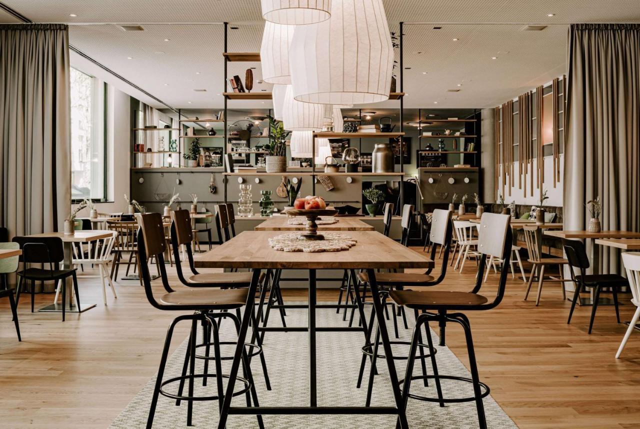 Vienna House Easy By Wyndham Stuttgart Hotel Екстериор снимка