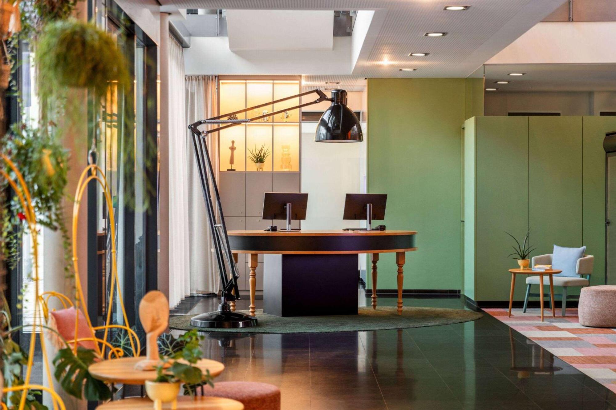 Vienna House Easy By Wyndham Stuttgart Hotel Екстериор снимка