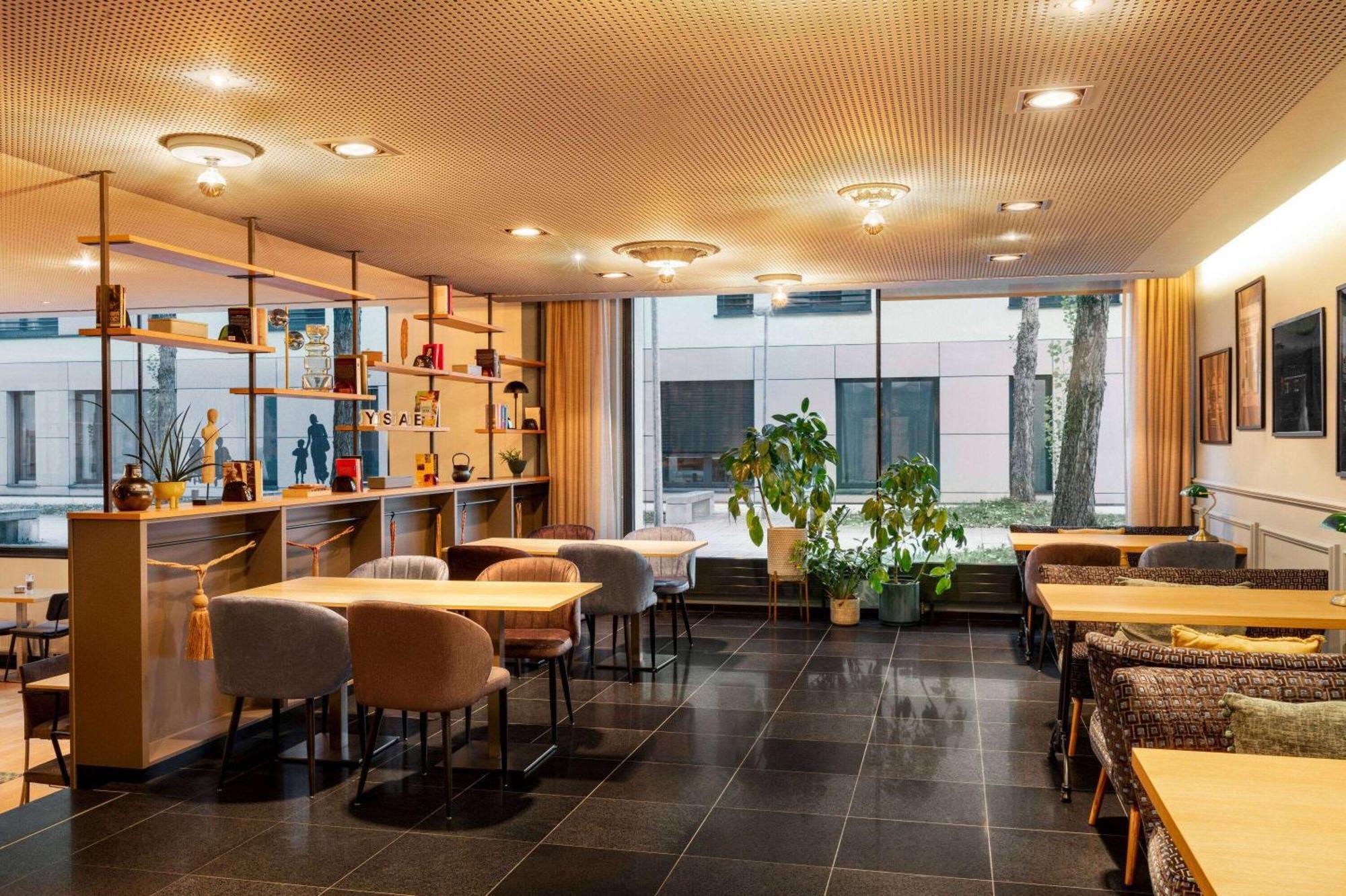 Vienna House Easy By Wyndham Stuttgart Hotel Екстериор снимка