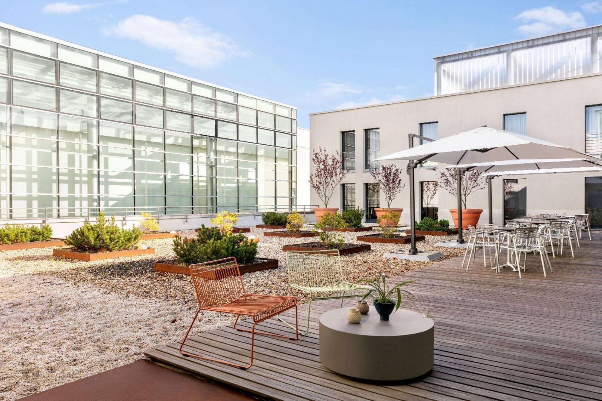 Vienna House Easy By Wyndham Stuttgart Hotel Екстериор снимка